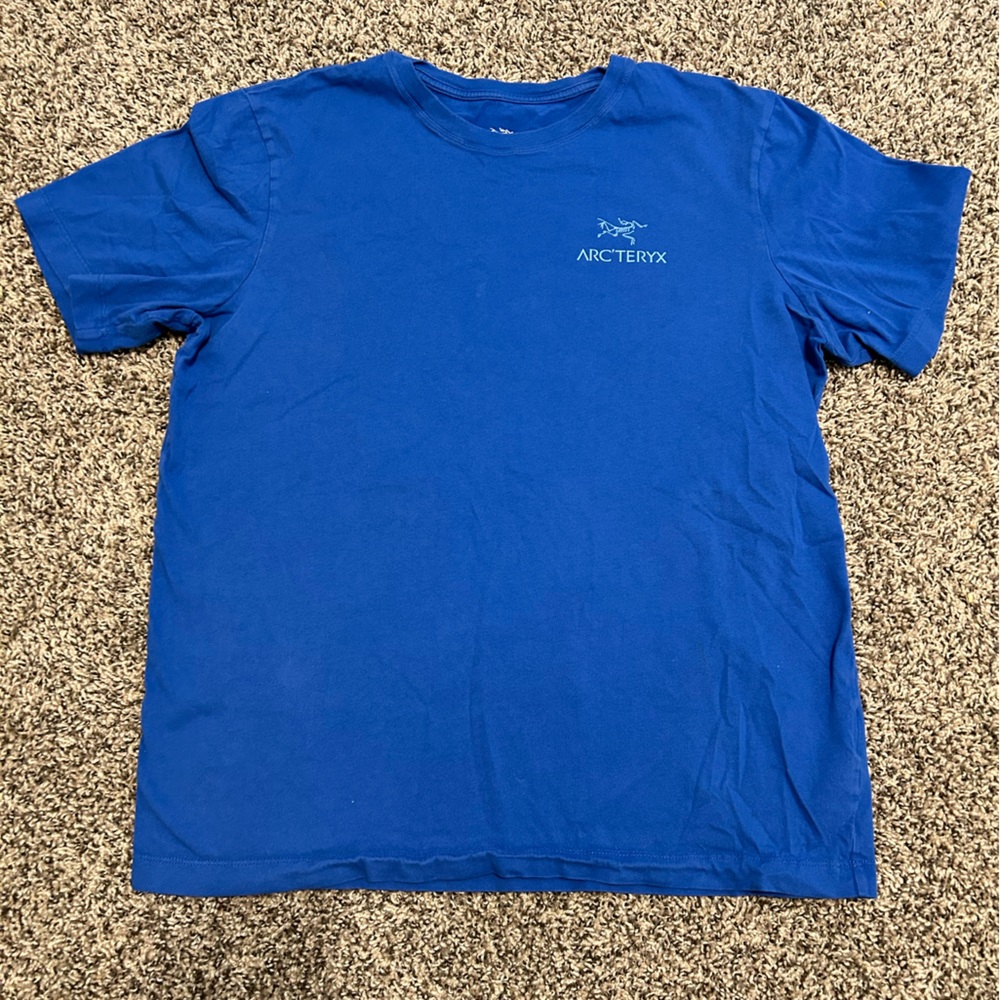 Arct’teryx men’s blue tshirt size medium